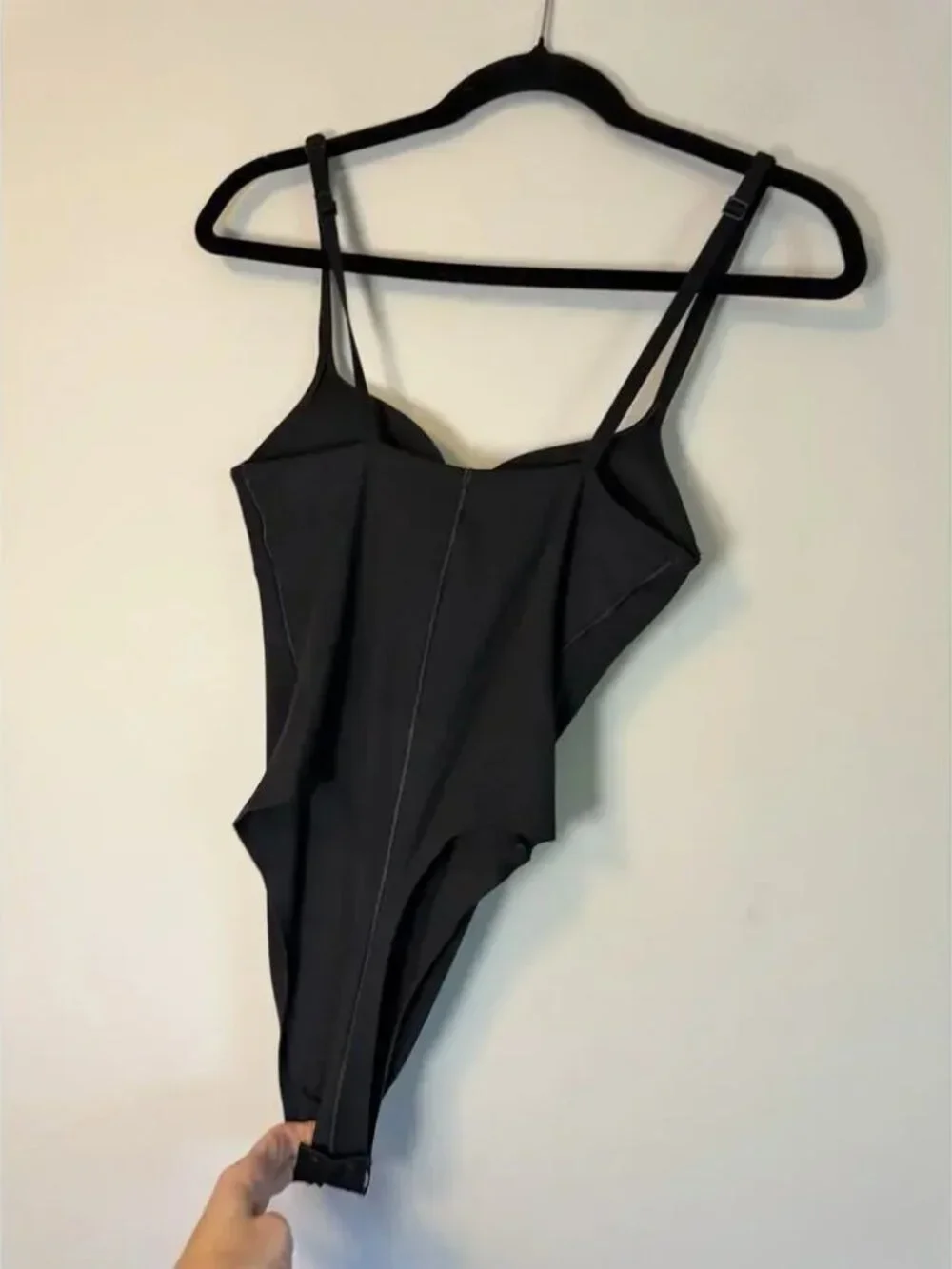 SKIMS Ultimate Push Up Contour Bodysuit - NEW with Tags - size M